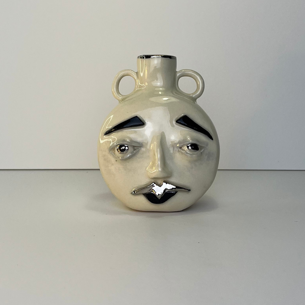 Medium Moon Face Vase – White Gold Overglaze, Handmade Ceramic 2/2