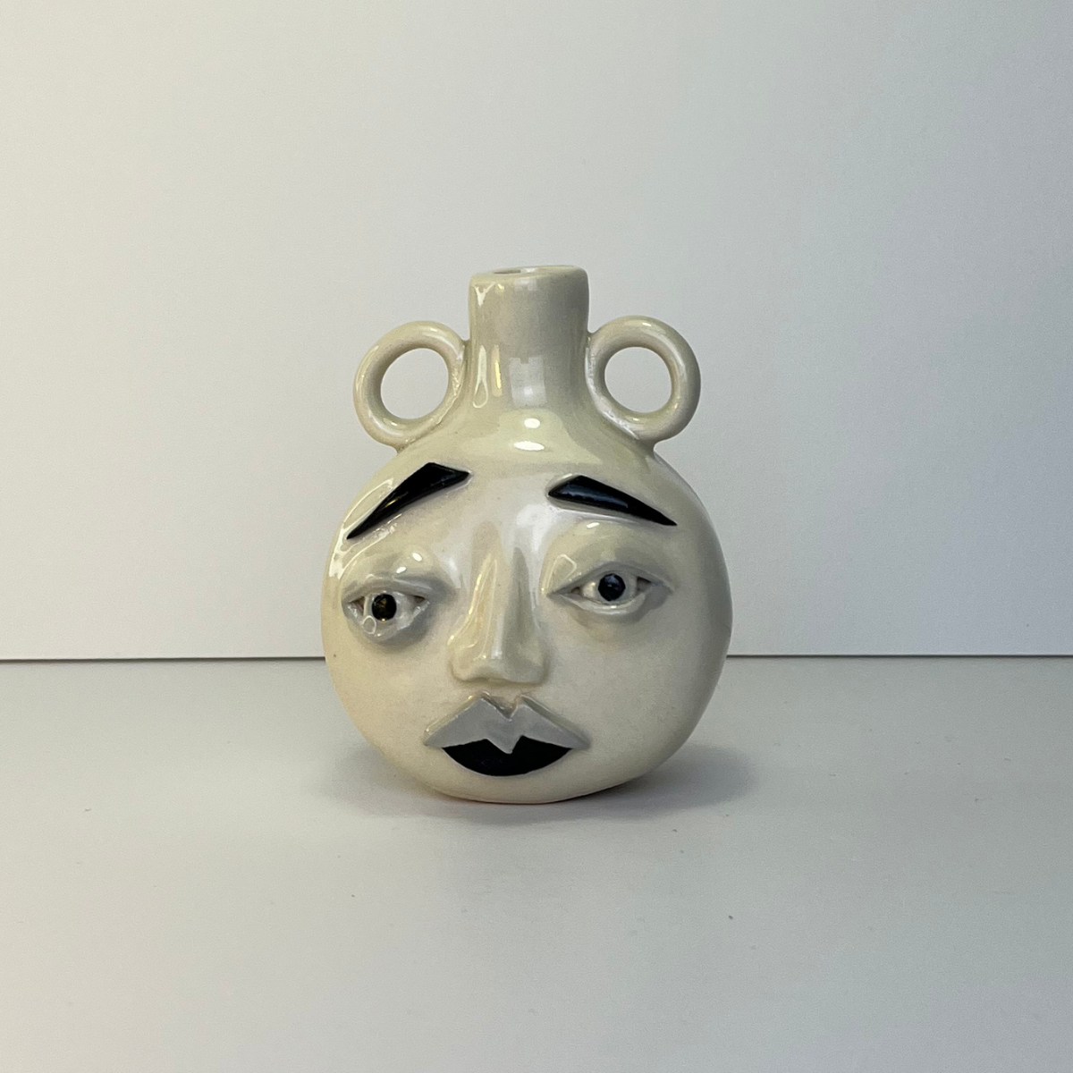 Medium Moon Face Vase – Handmade Ceramic with Handles 4/4