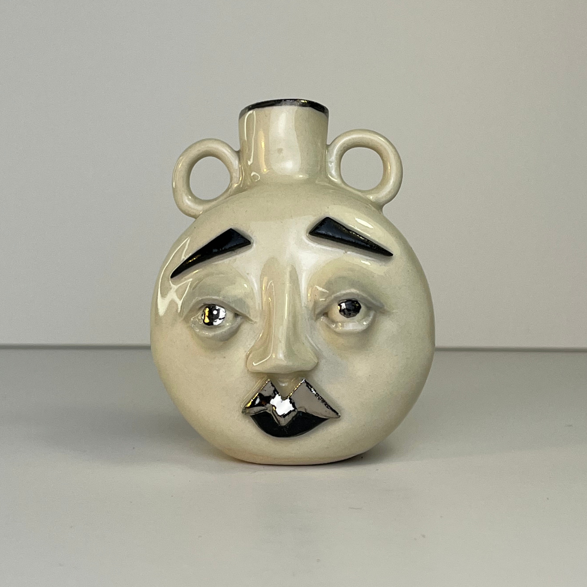 Small Moon Face Vase – White Gold Overglaze, Handmade Ceramic 2/3