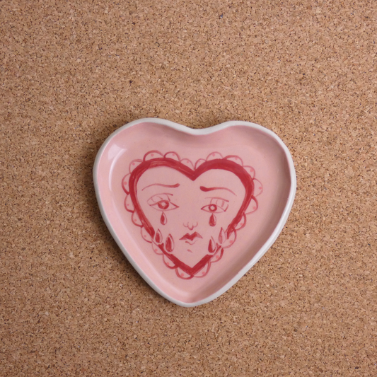 Crying Heart Shaped Dish 3/9