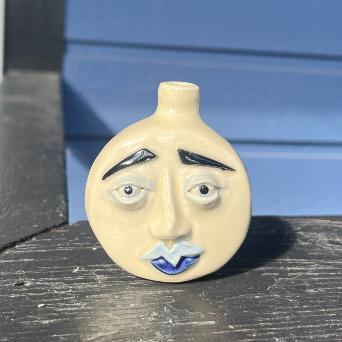 Small Moon Face Bud Vase 4/4