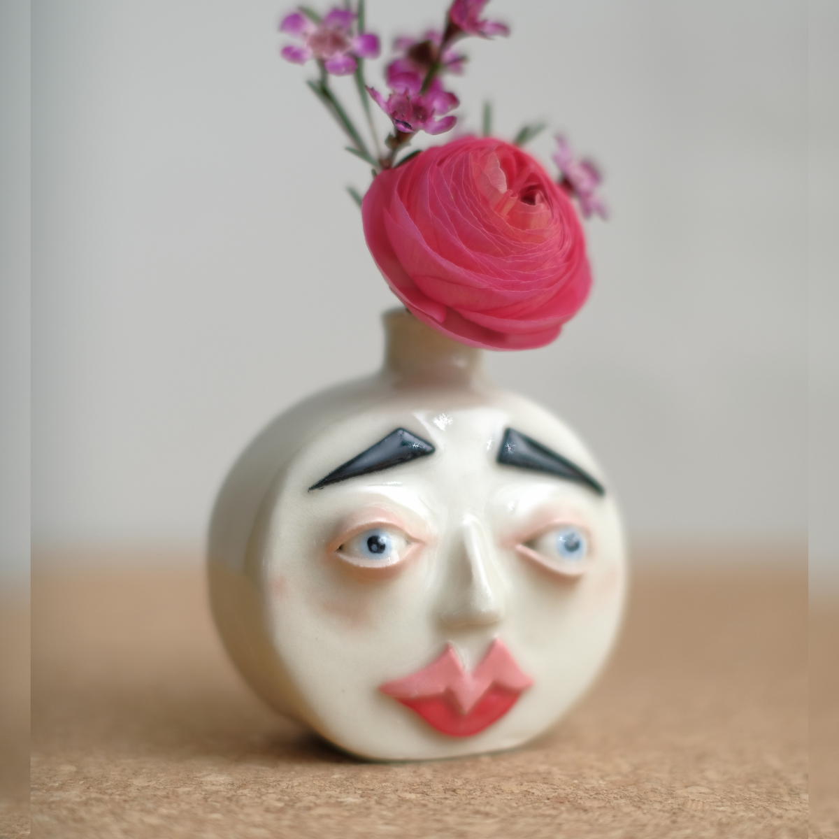 Medium Moon Face Bud Vase | Porcelain