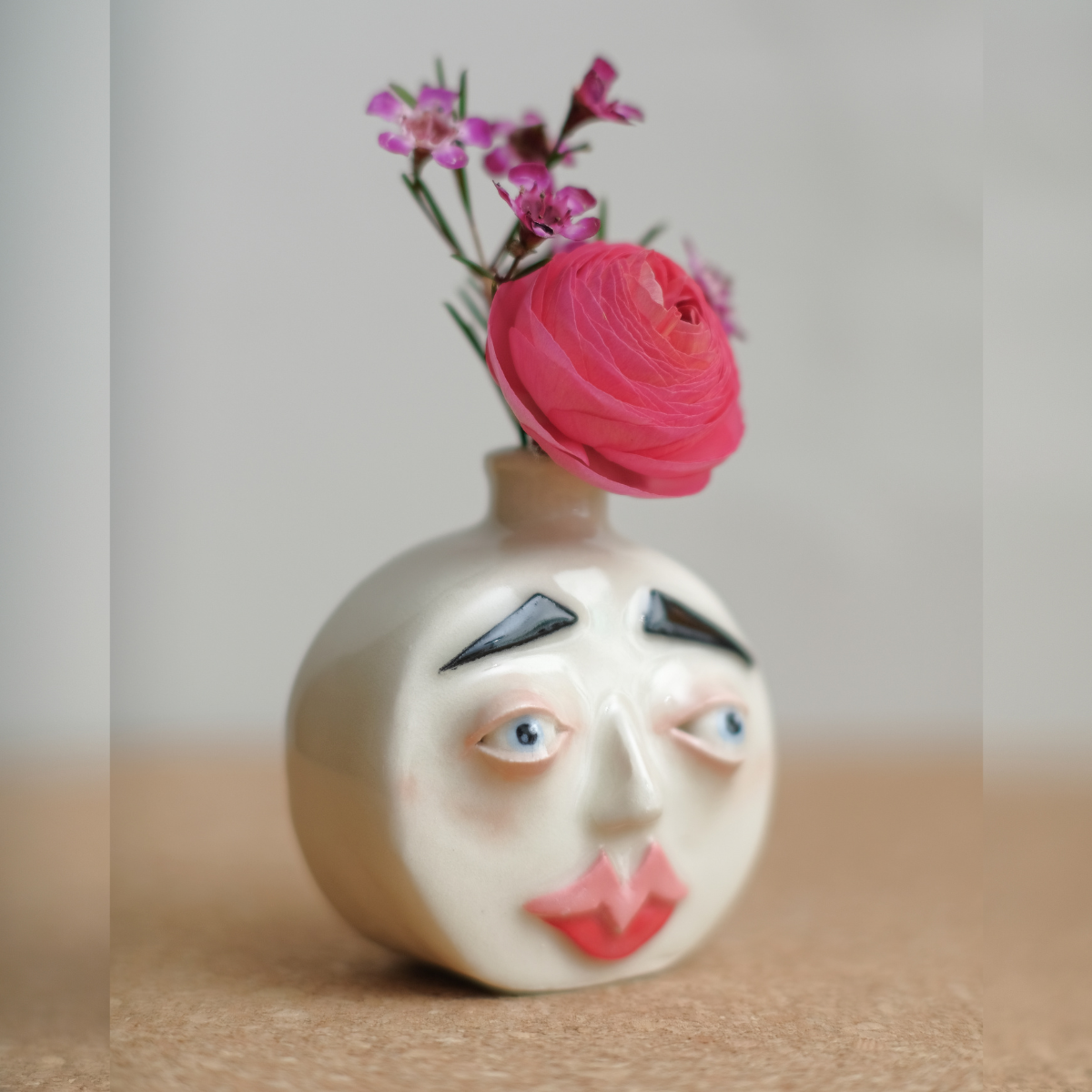 Medium Moon Face Bud Vase | Porcelain